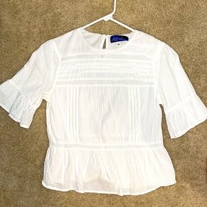 A7 - 376 Blue Rain White Short Sleeve Blouse Size Small